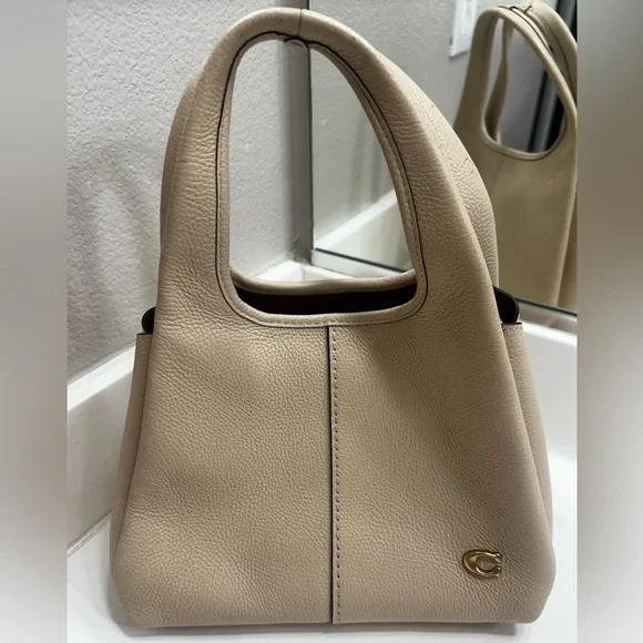 ★COACH★Lana Tote Bag 23★Ivory★ Coach | Bags | Coach Lana 23 Medium In Ivory | Poshmark